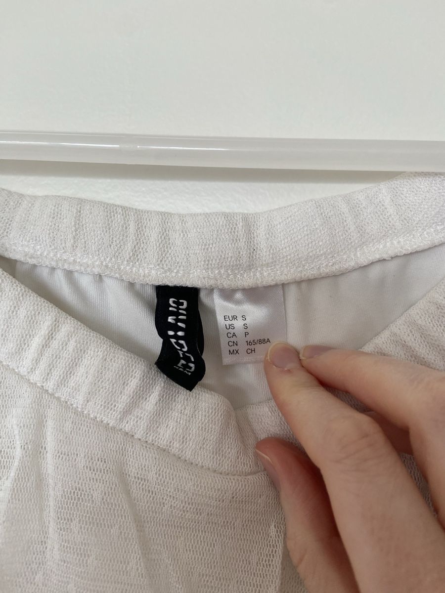 H&M Top: Schulterfreies Top – Usato da Fribourg venduto da car_r2b9 2