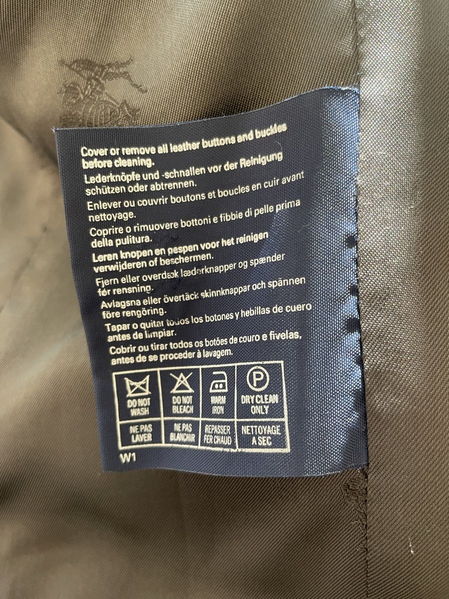 Burberry Giacche: Burberry wool blazer – Usato da zürich venduto da Ildiavolovesteprada 4