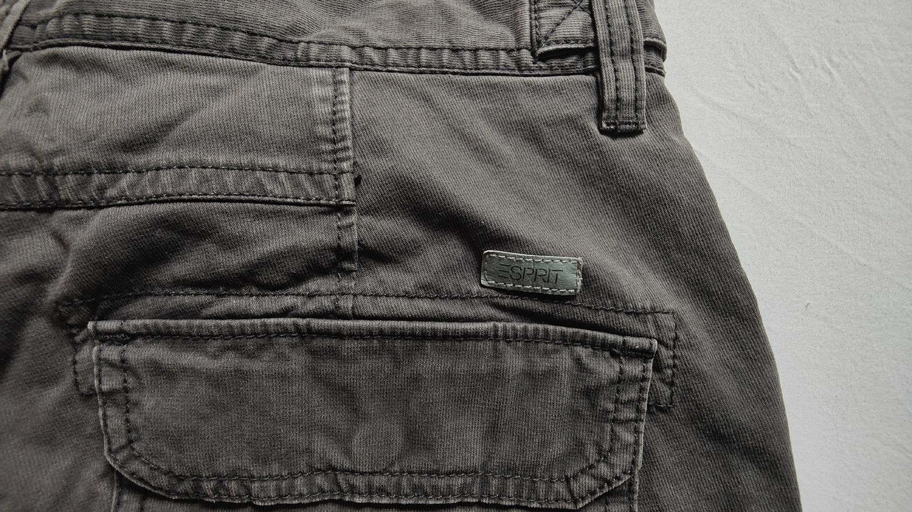 Esprit Pantaloni: ESPRIT Shorts – Usato da Lugano venduto da claudio.luga 3