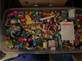 A vendre énorme collection de gommes à effacer neuves