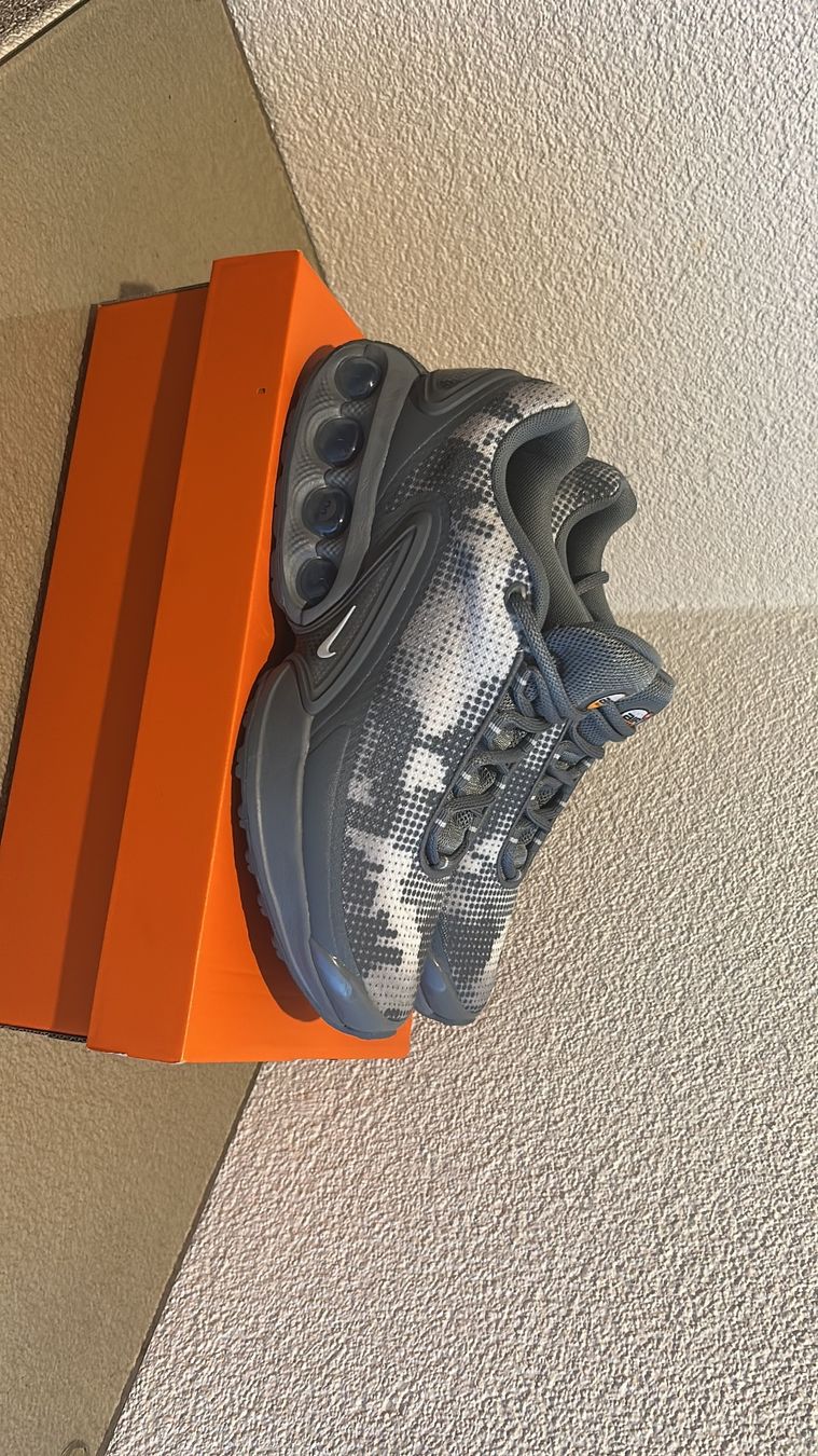 Nike Herrenschuhe: A vendré. nouveau – Neu und originalverpackt aus Boudevilliers von yul_g72f 3