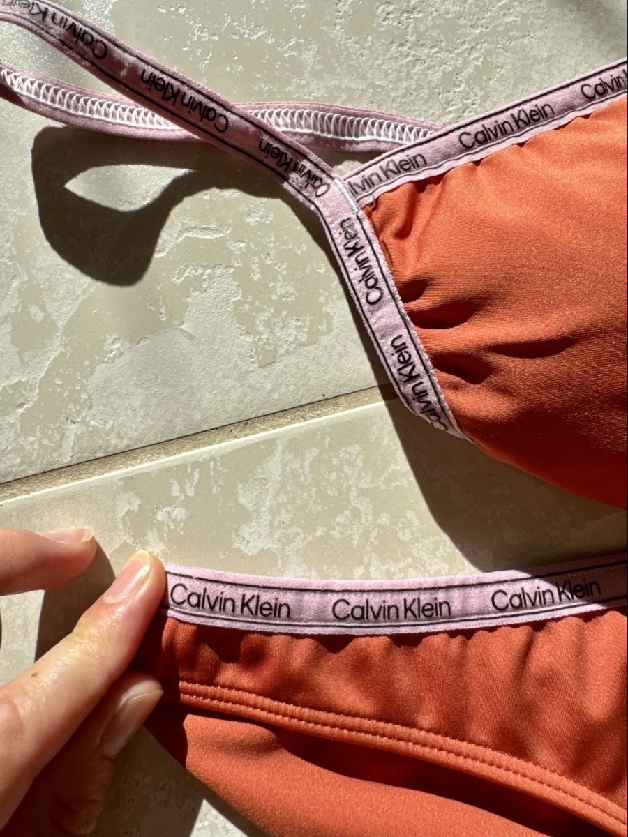 Calvin Klein Badekleider & Bikinis: Bikini Set Calvin Klein orange Grösse S – Gebraucht aus Bülach von dan_7scp 1
