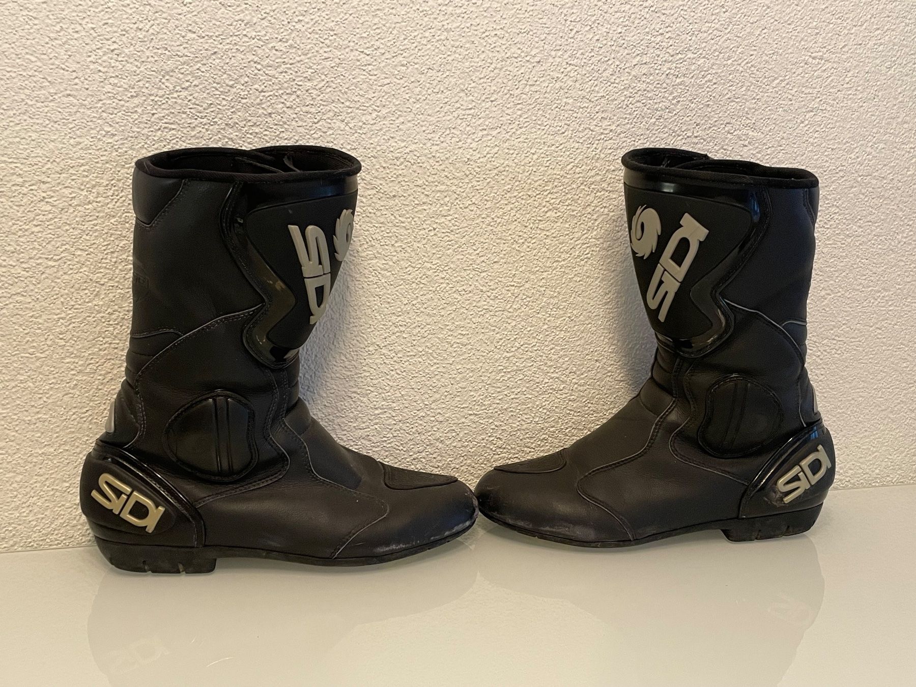 SIDI Herrenschuhe: SIDI Motorradstiefel grösse 43, Schwarz – Gebraucht aus Horgen von gogo-30 3