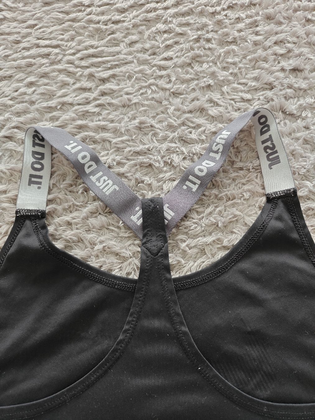Nike Top: Nike Sport Top – Usato da Pieterlen venduto da Saemelili 3