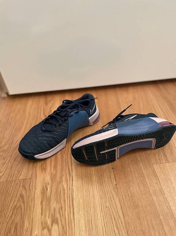 Damenschuhe: Nike Metcon 9 - Sneakers Damen, Gr. 38 – Gebraucht aus Unterengstringen von mrs_bambee 1