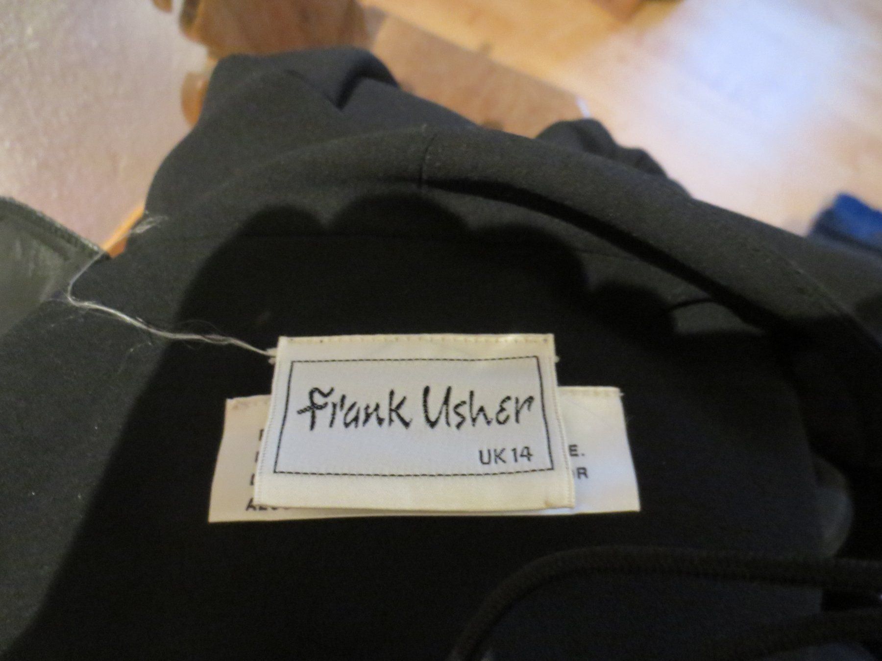 Completi & Tailleur: Deux Pièces Grösse 40 Frank Usher – Usato da Männedorf venduto da Livingston 8