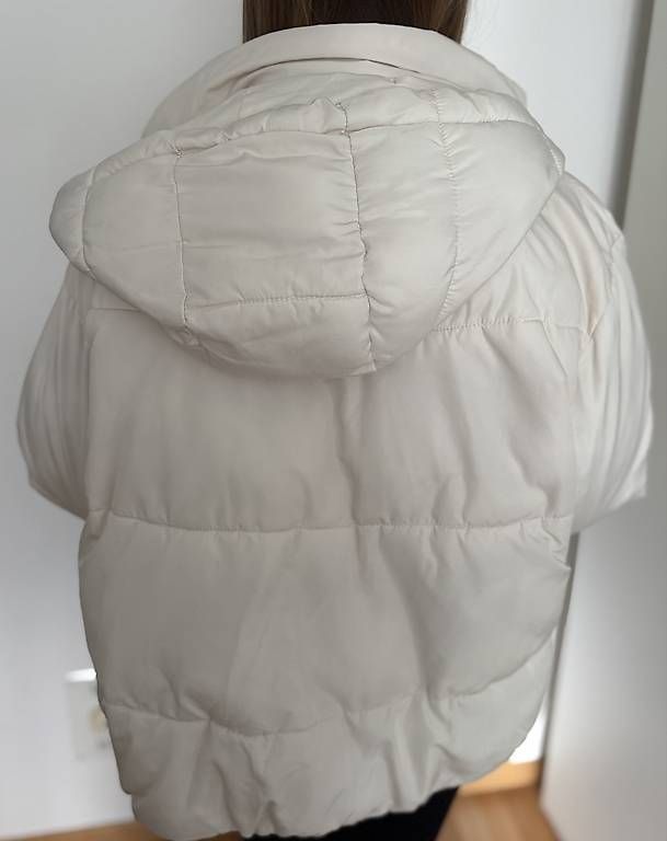 Giacche: Weisse Winterjacke von Zara, Grösse M – Usato da Cham venduto da Kaylua 1