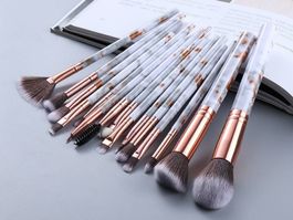 Diverse Make-up Pinsel. Set 15 Stück