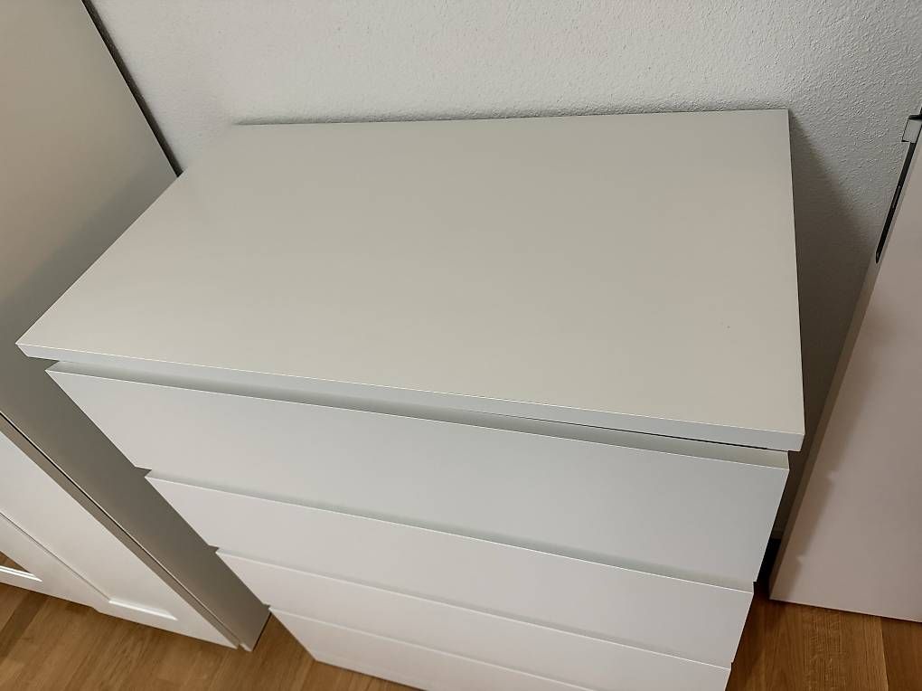 Cassettiere: MALM Kommode mit 4 Schubladen  – Usato da Bern venduto da sam_8n2j 1