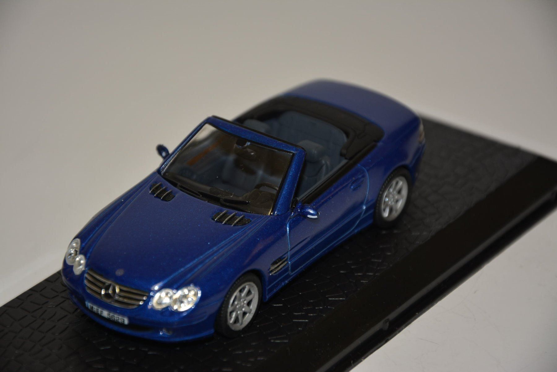 Mercedes-Benz Modellini d'auto: Mercedes Benz SL600 2003 , 1:43 – Nuovo (secondo la descrizione) da Goldach venduto da Feivel9 2