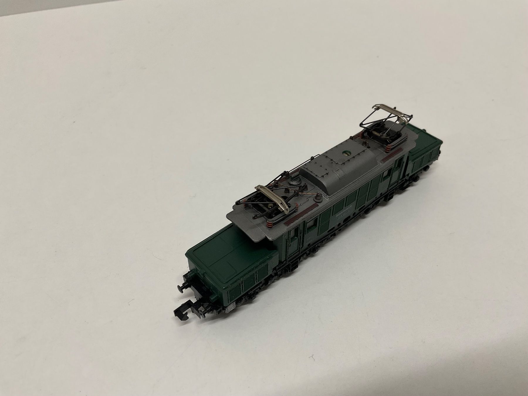 Arnold Modellini di ferrovie: Arnold N E94 der DB Bespielt ohne Verpackung – Usato da Chur venduto da Chur75