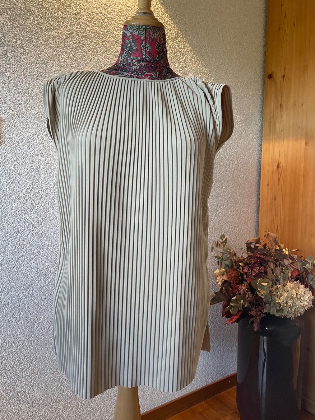 Max Mara Tops: Feines Shirt  von Max Mara Leisure – D'occasion à Bourguillon par gartenwohnen
