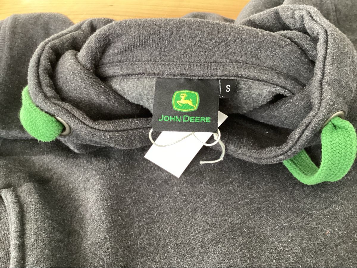 Pullover & Sweatshirts: John Deere Sweatshirt Gr.S – Neu (gemäss Beschreibung) aus Schattdorf von quota1000 4