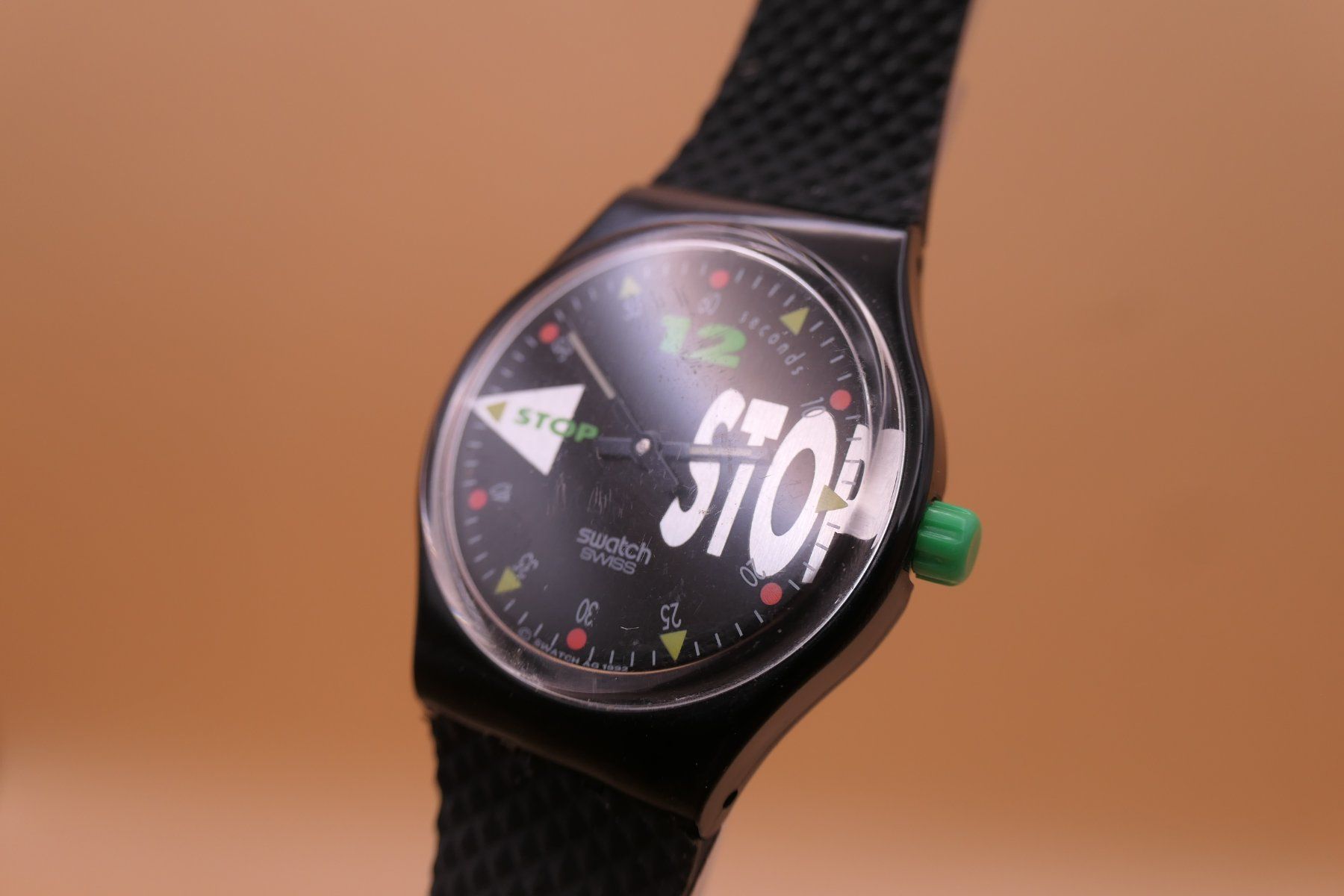 Swatch Orologi: Swatch Stop "NIGHTSHIFT" SSB101, neue Batterie – Usato da Thun venduto da CHRONOTIKA 1