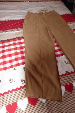 sehr schöne Sommer Hose Gr 42 LC Waikiki