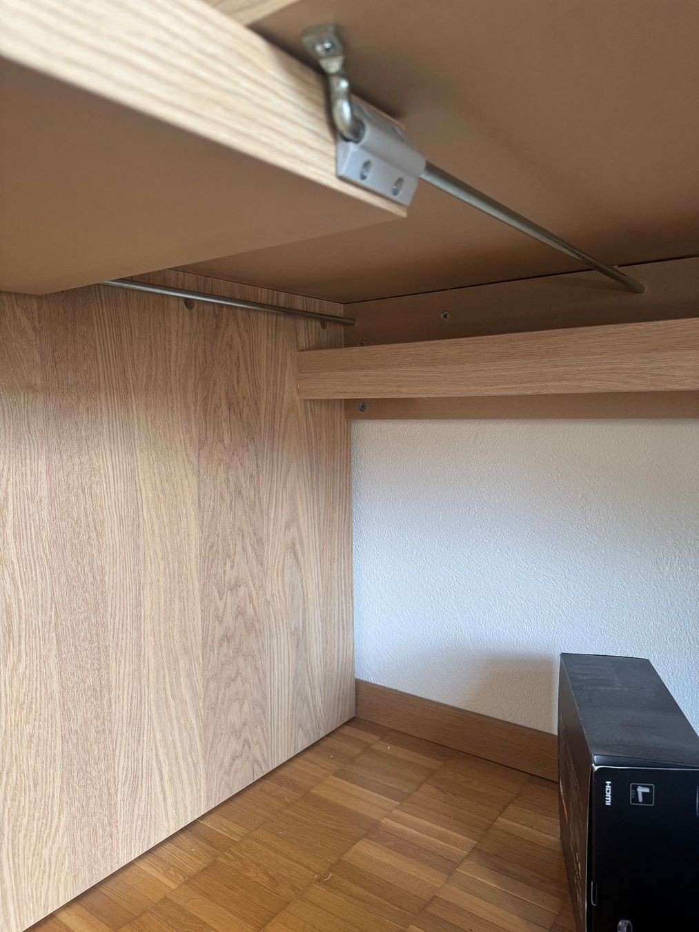 Ikea Scrivanie: Ausziehbarer IKEA Arbeitstisch – Usato da Dietikon venduto da nor_vn2l 4