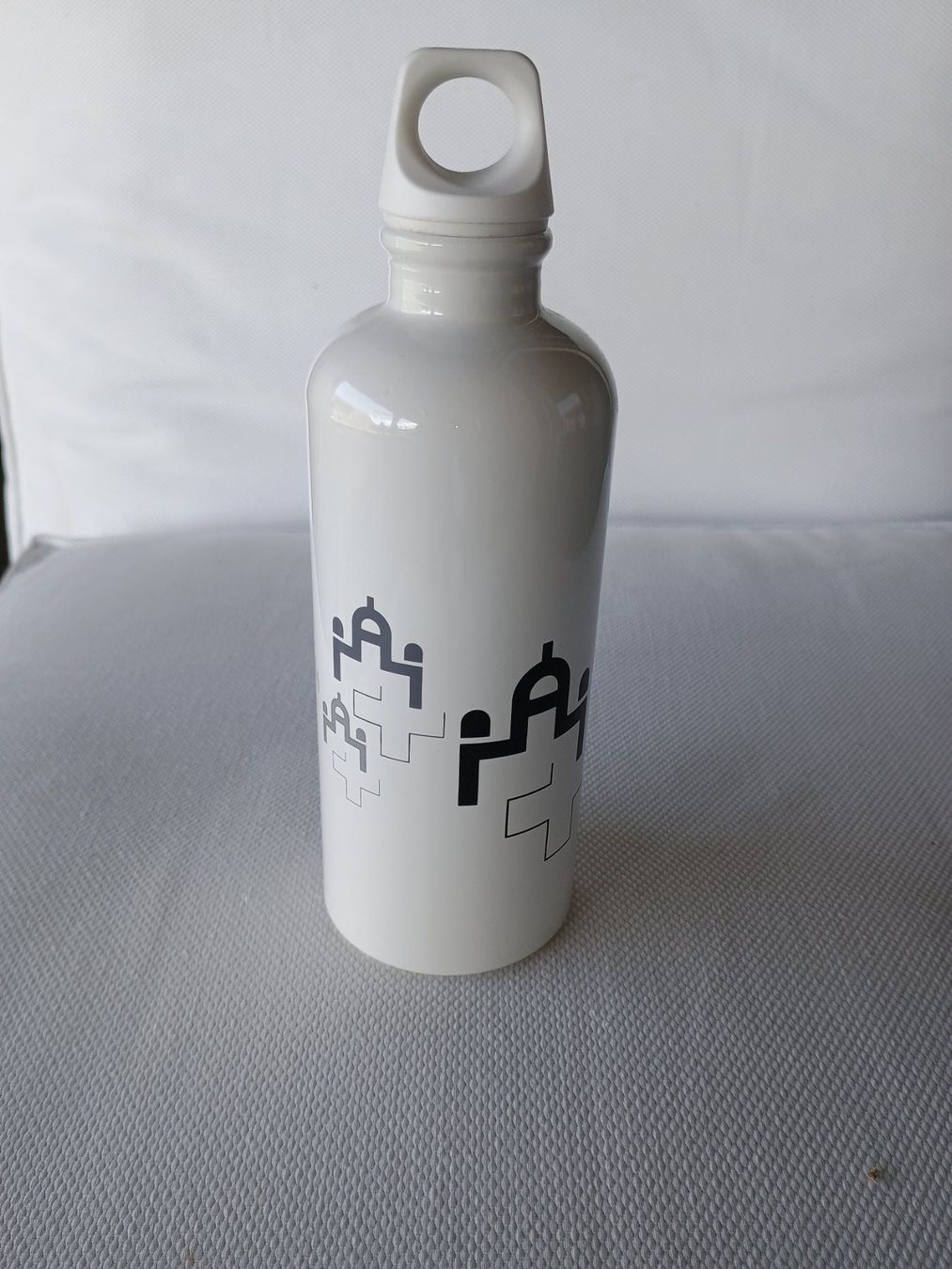 Sigg Trinkflaschen & Thermosflaschen: SIGG Trinkflasche Swiss Made - mit Parlament Logo – Gebraucht aus Ganterschwil von lehedinge