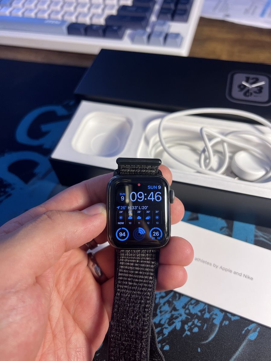 Apple Smartwatch: Apple Watch SE 40mm LTE – Gebraucht aus Wädenswil von dai_2bcv 2