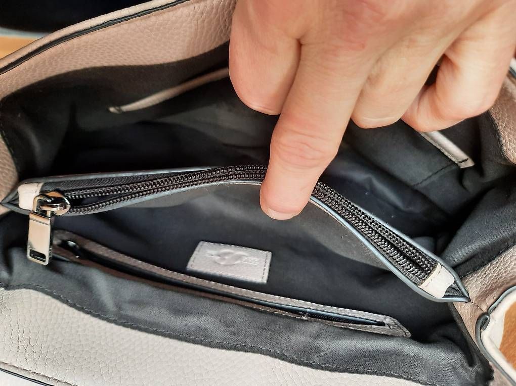 Borse da donna: BATA  Damen Tasche UNGETRAGEN – Nuovo (secondo la descrizione) da Buchs SG venduto da miska01 4