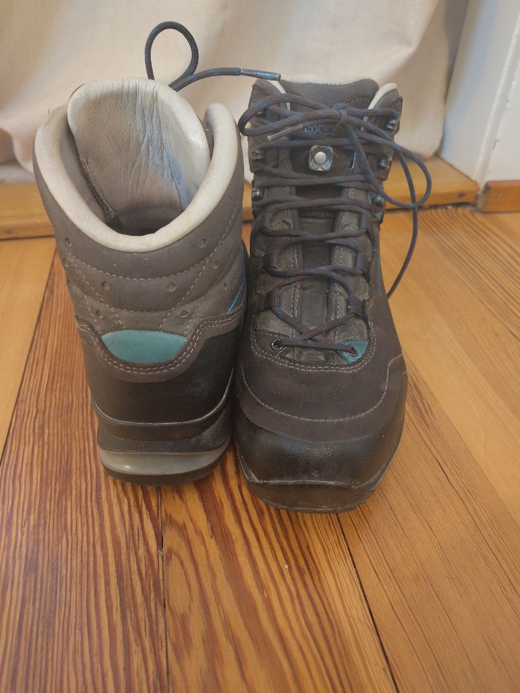Lowa Chaussures femmes: Lowa Wanderschuhe Gr 9.5 (40.5) – D'occasion à Basel par sa.me.2012 5