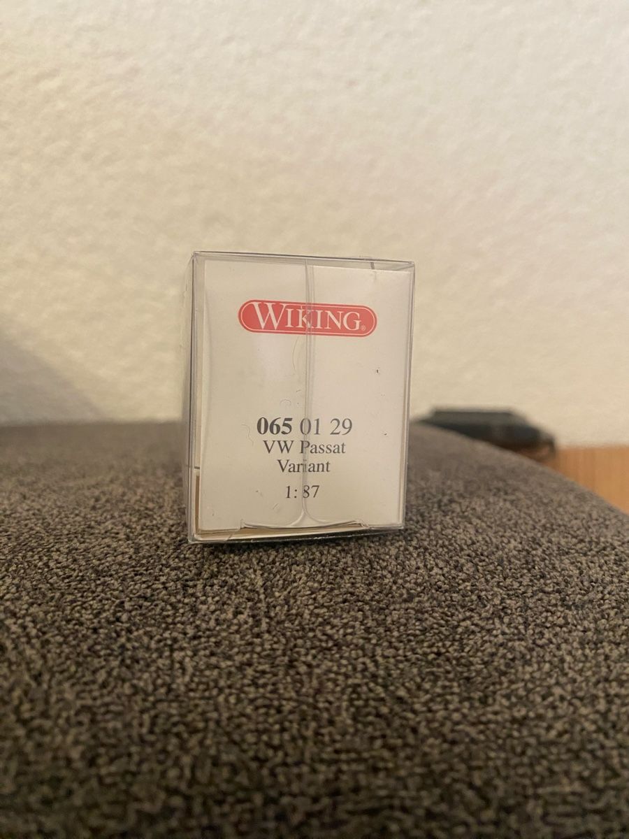 Wiking Voitures modèles: Wiking VW Passat Variant 1:87 065 01 29 – Neuf avec emballage d'origine à arbon par tween_88 1