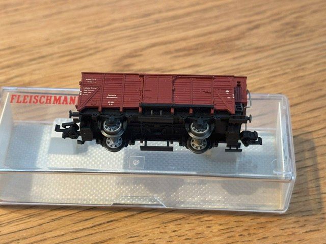 Modellini di ferrovie: e1822: Güterwagen (Spur N) – Usato da Birsfelden venduto da Birs_25 3