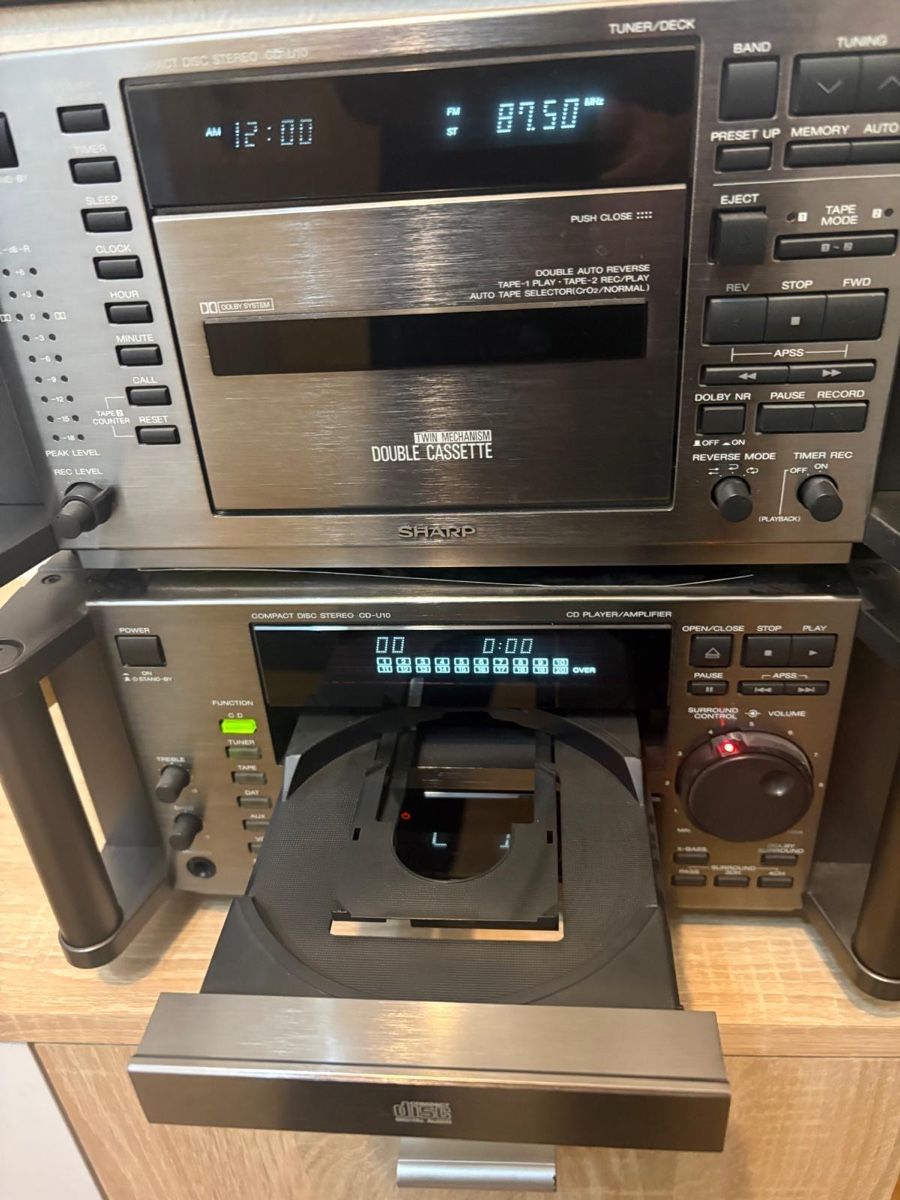 Sharp Sistemi audio & multimediali: Chaîne stéréo Sharp CD-U10H avec télécommande état usagé – Usato da Vésenaz venduto da Angela.C3 7