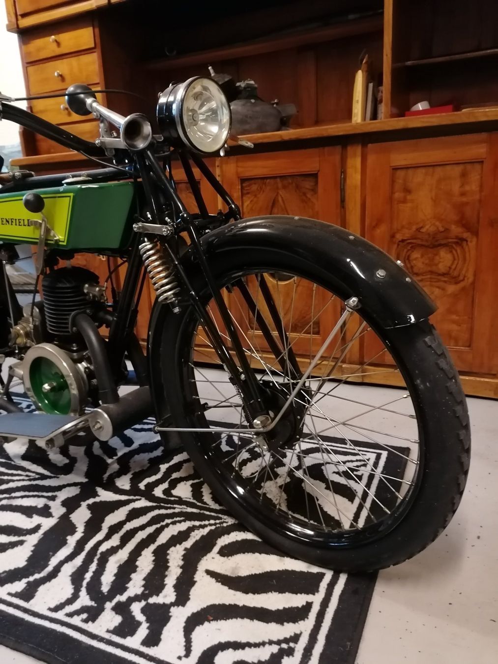 Royal Enfield Strada: Oldtimer Royal Enfield aus den 1920er Jahre – Usato da Giswil venduto da Xloopx 4