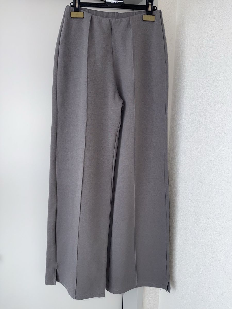 Zara Pantaloni: Strickhose Zara Gr.S Jerseyhose – Usato da Buchrain venduto da nat_pl5p