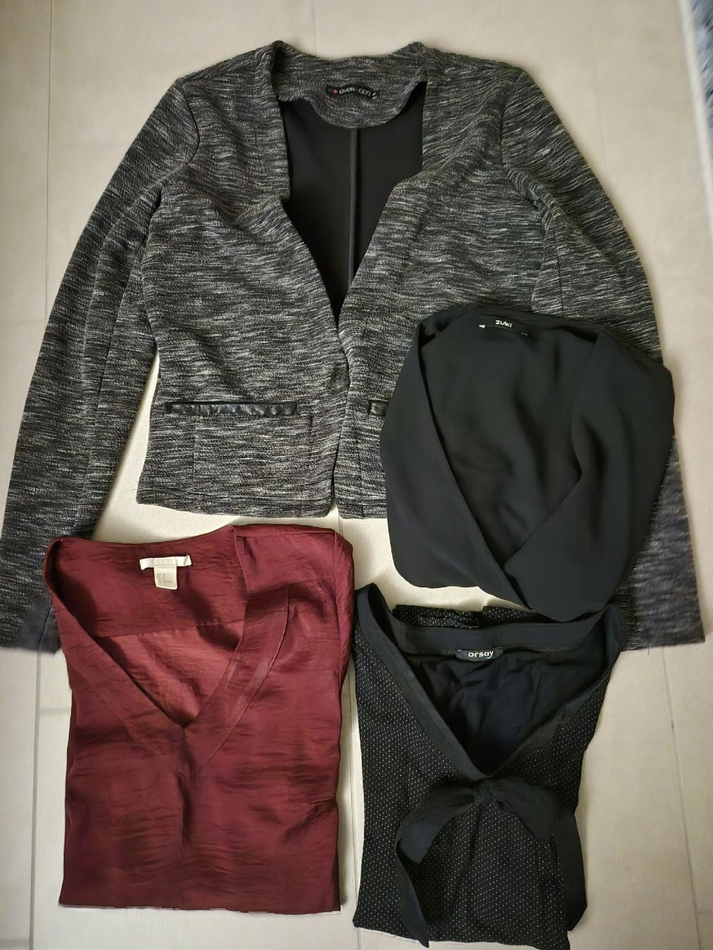 Lotti di vestiti: 4-teiliges Kleiderpaket Gr. S – Usato da Derendingen venduto da Carand12