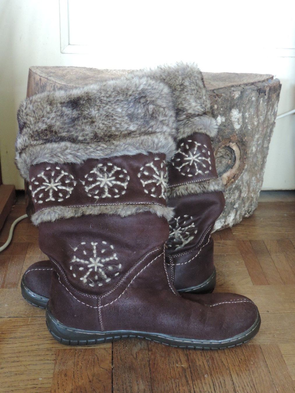 Damenschuhe: bottes fourrées brunes – Neu (gemäss Beschreibung) aus Genève von Axelle333