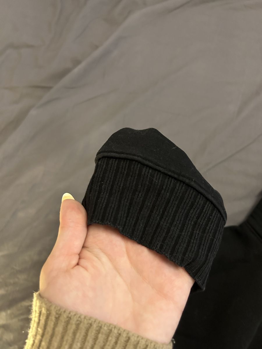 Zara Pulls & Sweat-shirts: Kapuzenpullover Zara schwarz Grösse S – Neuf (Voir description) à Uezwil par vanjast 2