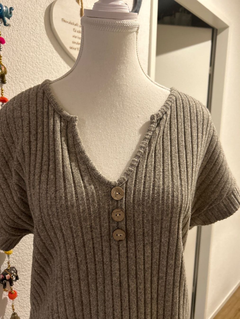 Pullover & Sweatshirts: Damen Kurzarm Pullover Rippenstrick oliv /grau Grösse M – Gebraucht aus Brunnen von Nala2929 4