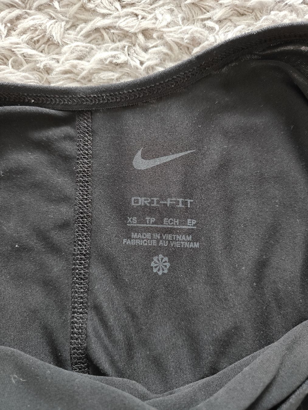Nike Top: Nike Sport Tanktop – Usato da Pieterlen venduto da Saemelili 4