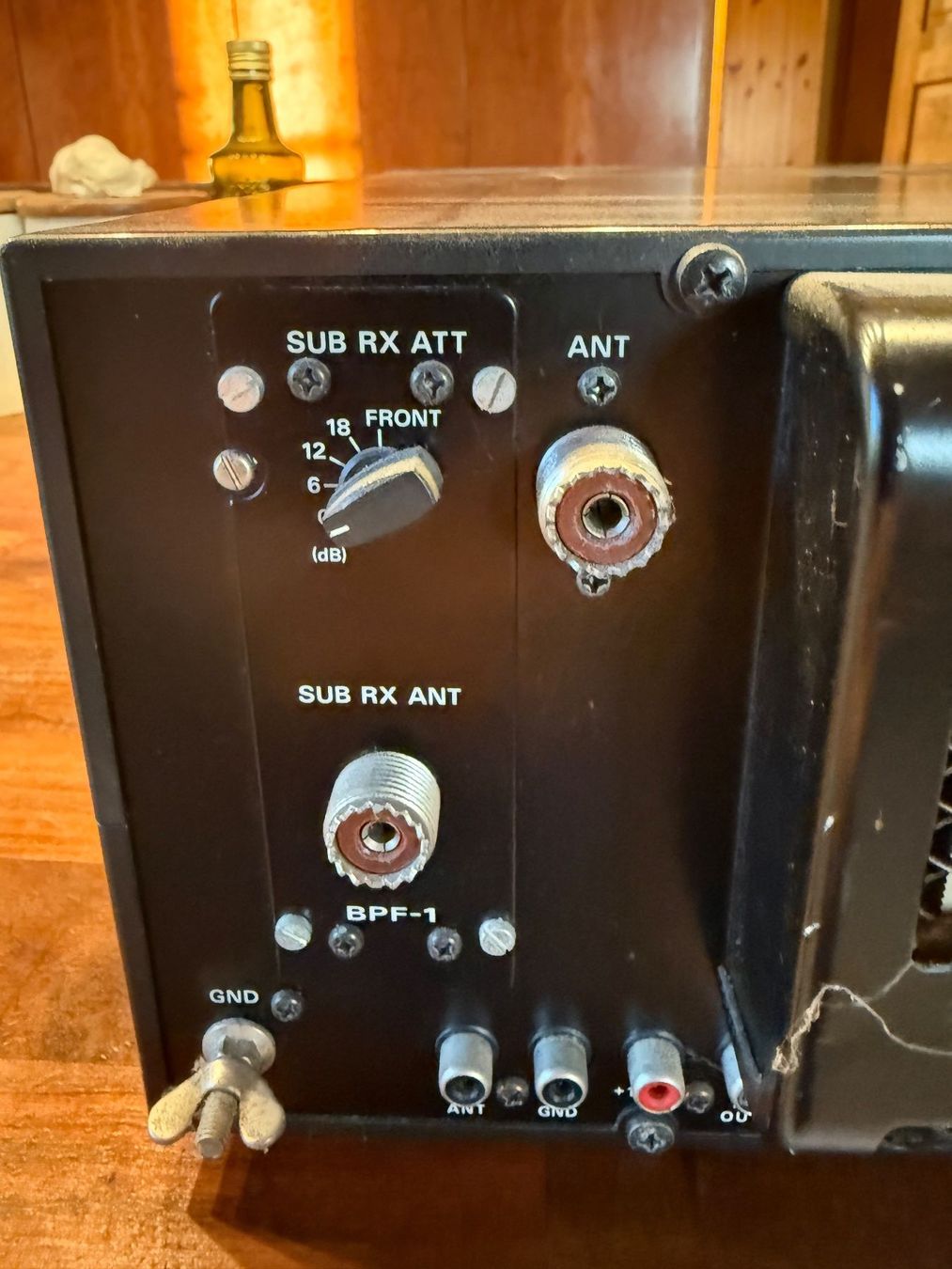 Yaesu Radiocomunicazione: Yaesu  FT 1000 (kein D) 200 Watt Ausgangsleistung – Usato da Lützelflüh-Goldbach venduto da Wurschdsalat 4