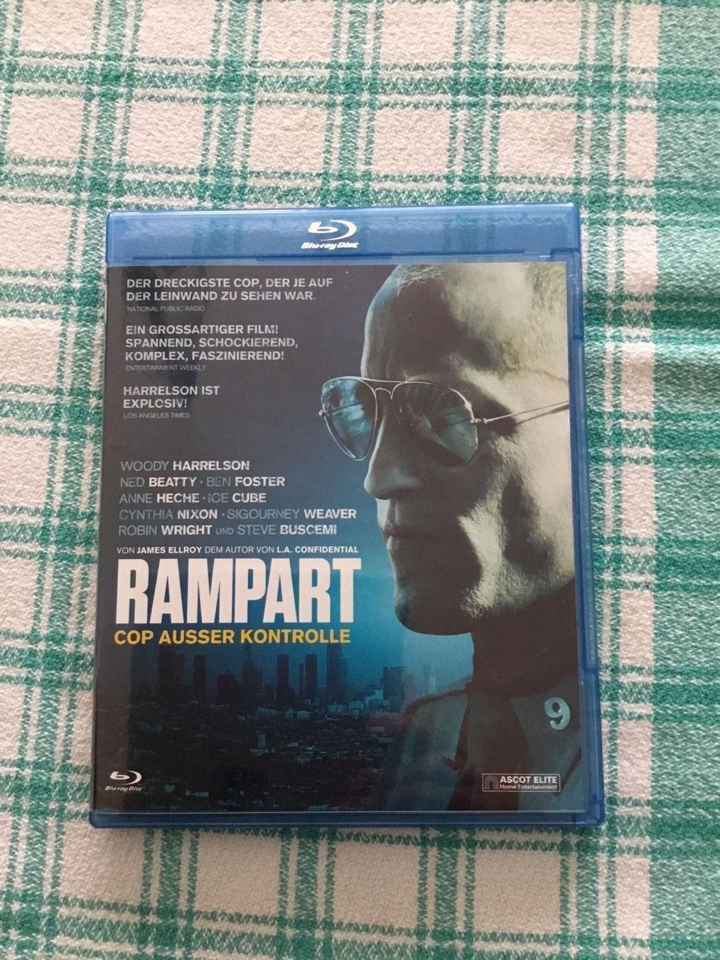 Tutti i DVDs: Rampart Cop Ausser Kontrolle Blu Ray - Neu Wertig – Nuovo (secondo la descrizione) da Blauen venduto da sternchen66