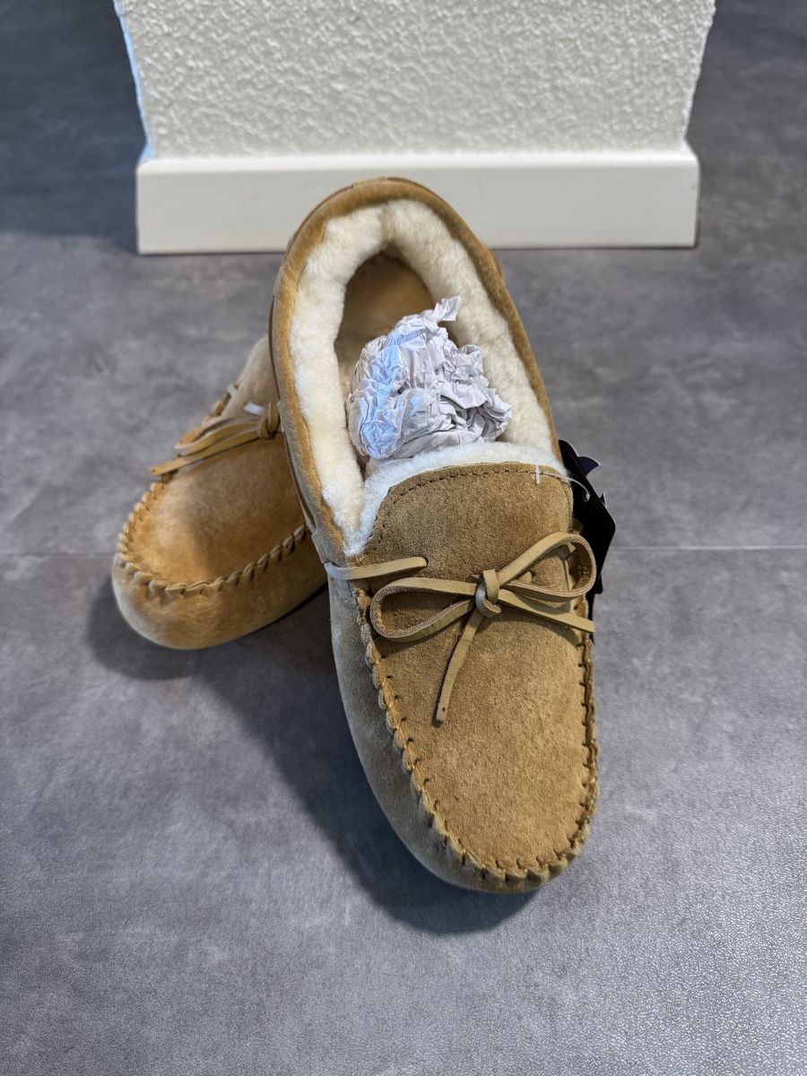 Ugg Scarpe da donna: NEW UGG Ascot Hausschuh – Nuovo e nell'imballaggio originale da Schlieren venduto da sch_7wfd