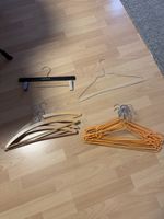 Kleiderbügel Set orange Aluminium Holz Kunststoff