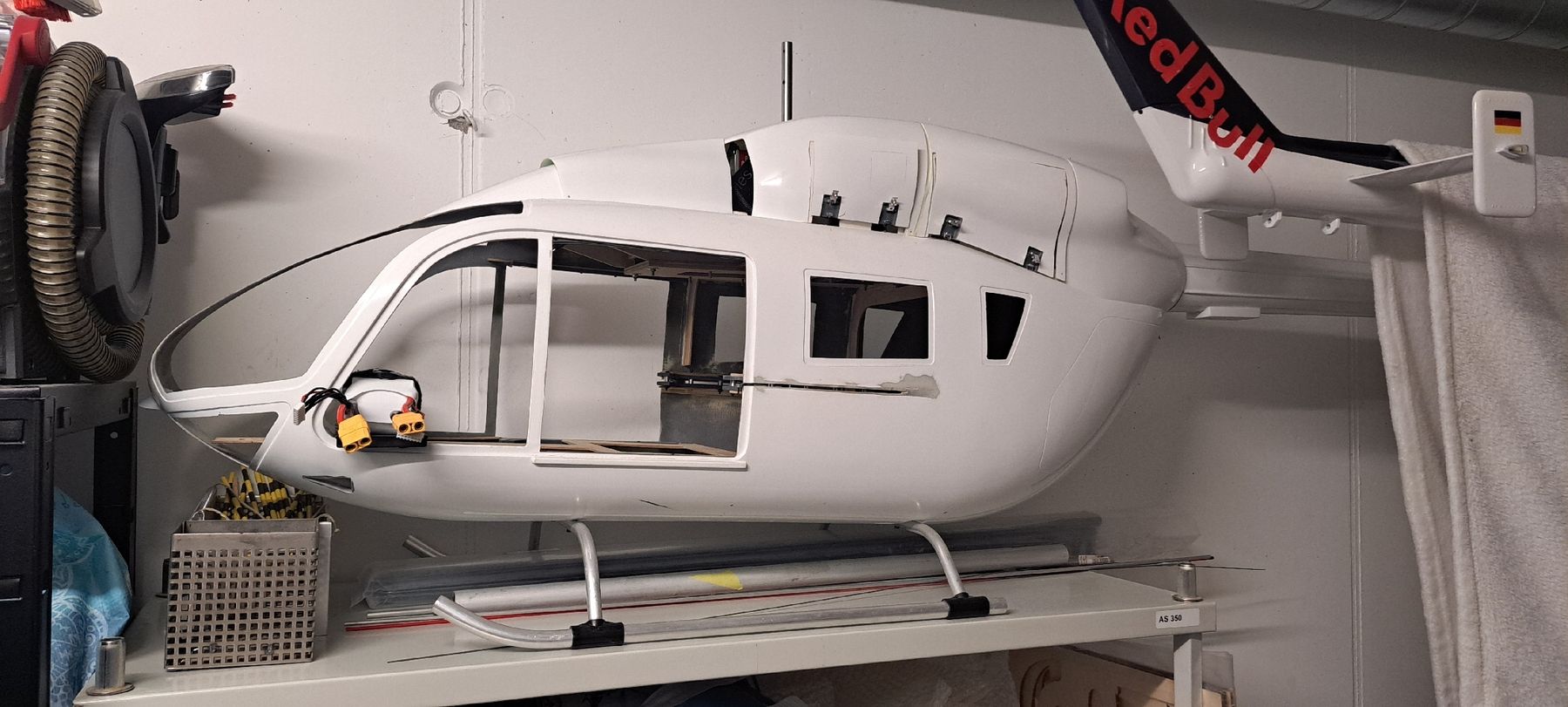 Vario EC 145/Helikopter Baumann (Neu (gemäss Beschreibung)) in Einigen ...