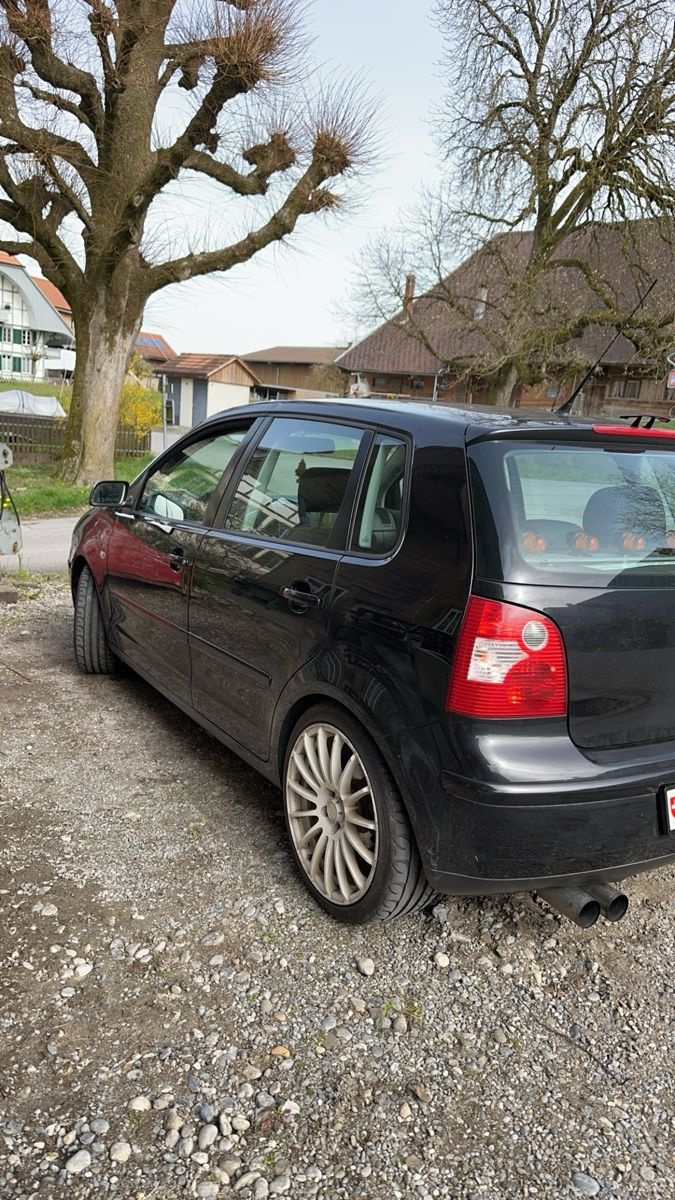 VW Autos: VW polo 9n  – D'occasion à Kernenried par Floerus_Waerchstat 8