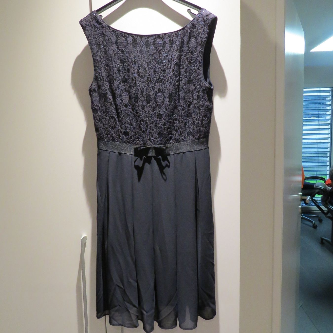 Vestiti: Schone Kleid von Jake Gr 32 – Usato da Einsiedeln venduto da rotgypsy1969