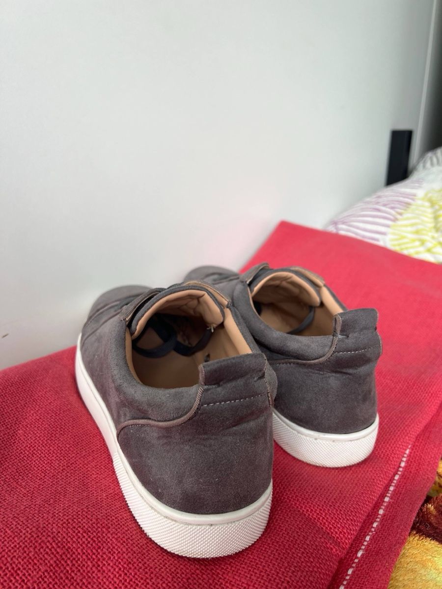 Christian Louboutin Scarpe da uomo: Sneaker Grau mit roter Sohle – Usato da Buttwil venduto da nic_n9yf 1