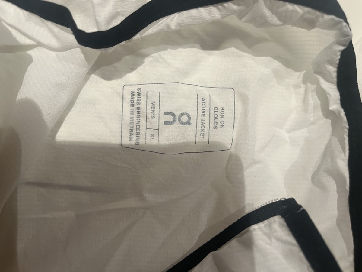Jacken: On Swiss Olympic Team Collection Windjacke – Gebraucht aus Nussbaumen AG von damalone 3