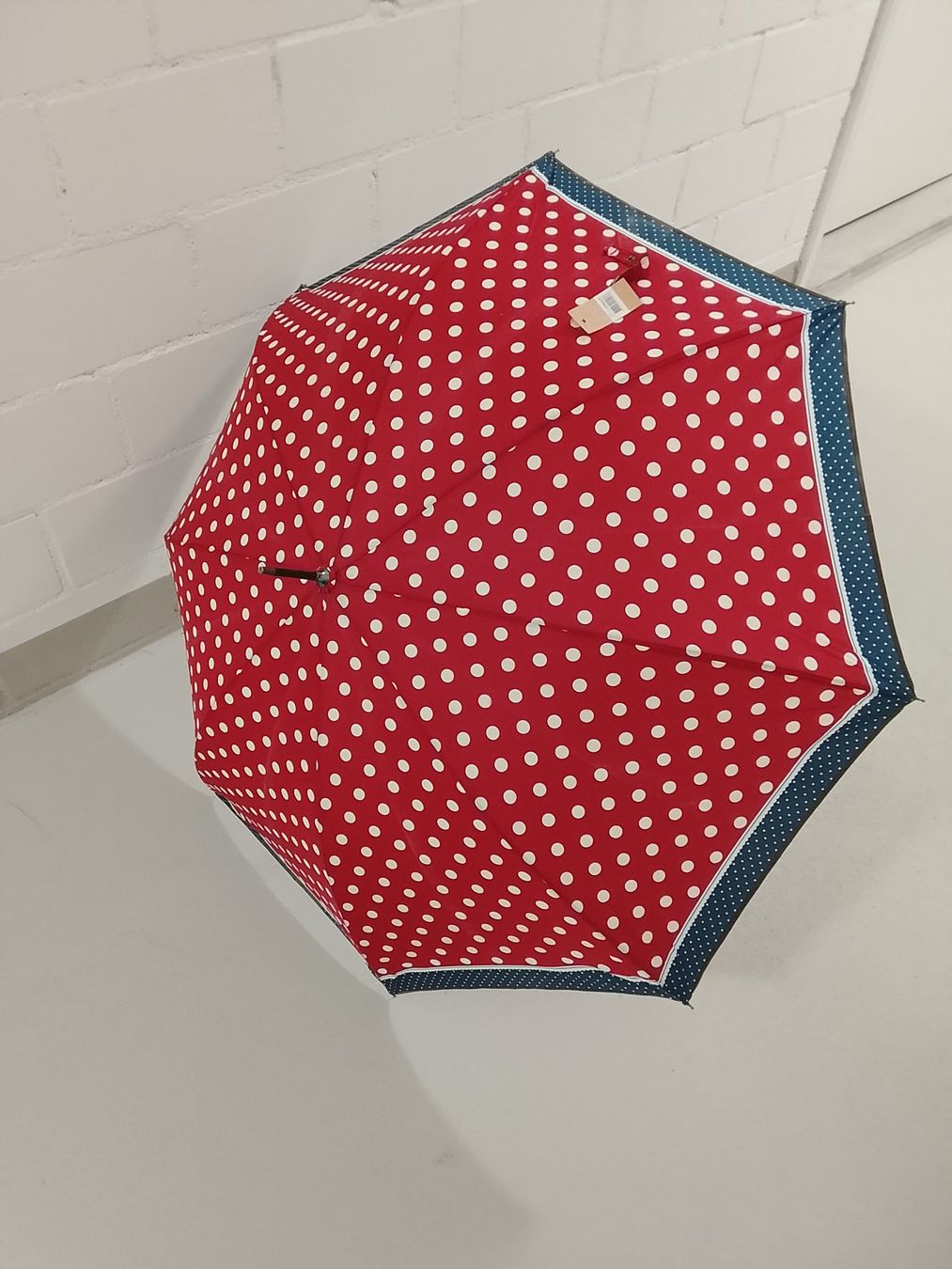 Regenschirme: Regenschirm - neu – Neu und originalverpackt aus St. Gallen von Fluros