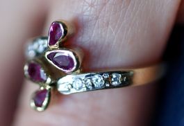 Damen-Ring aus Gelbgold mit Saphiren & Rubinen, Unikat