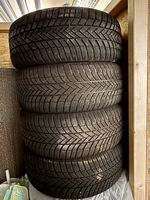4 pneus hiver Bridgestone Blizzak LM005  235/55 R19