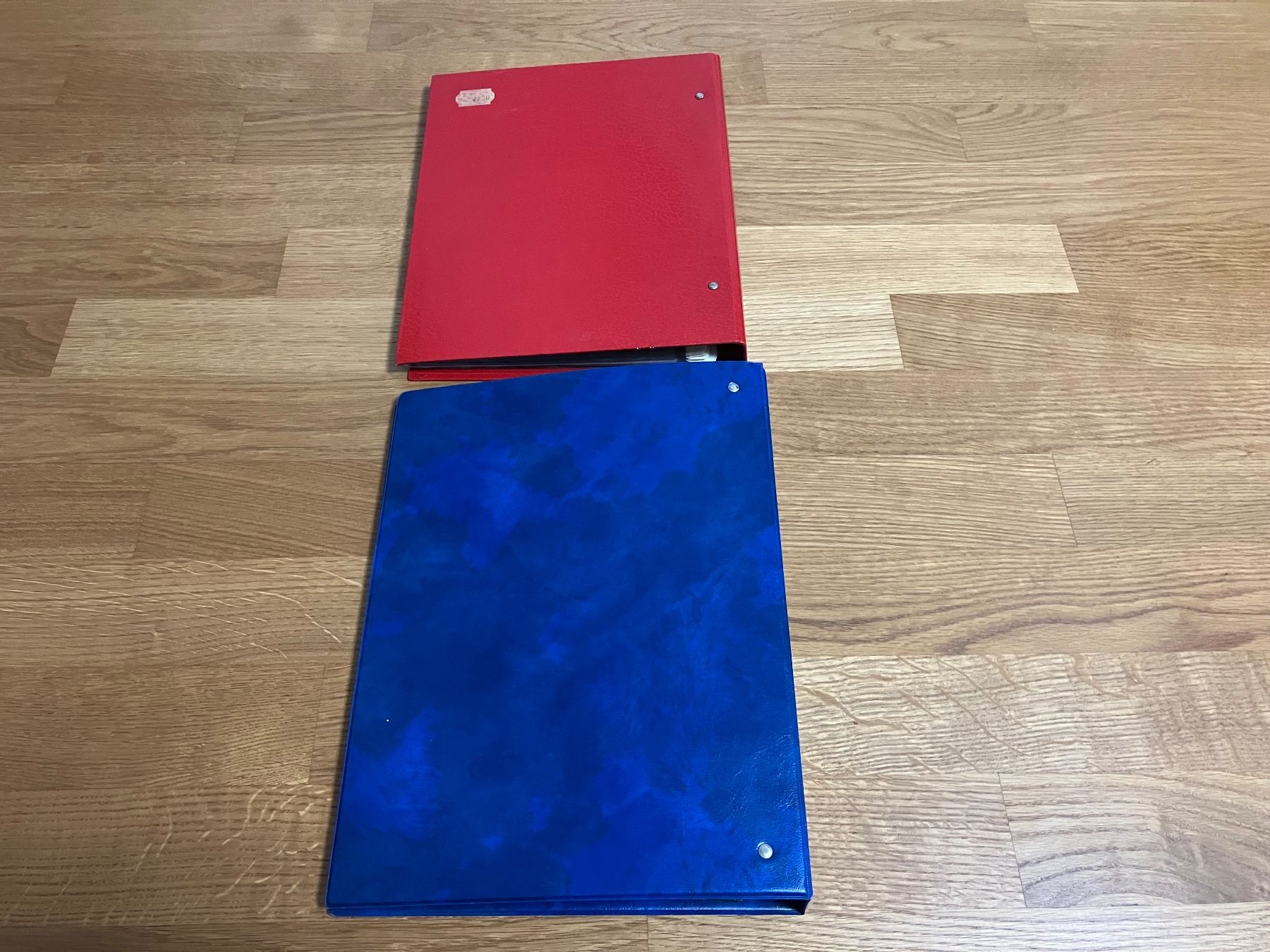 Album: 2 Briefmarken album – Usato da Riehen venduto da vernizi 4