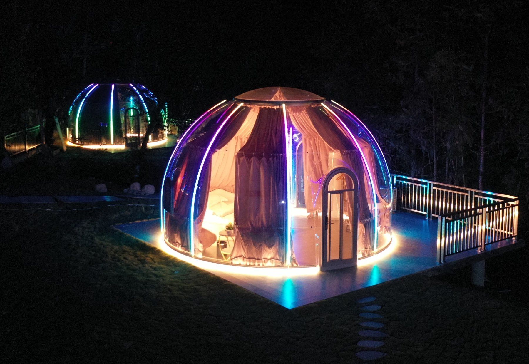 Tende & Padiglioni: Zelt Glamping Bubble Suite Transparent – Nuovo e nell'imballaggio originale da Obermumpf venduto da ChantalSara 1