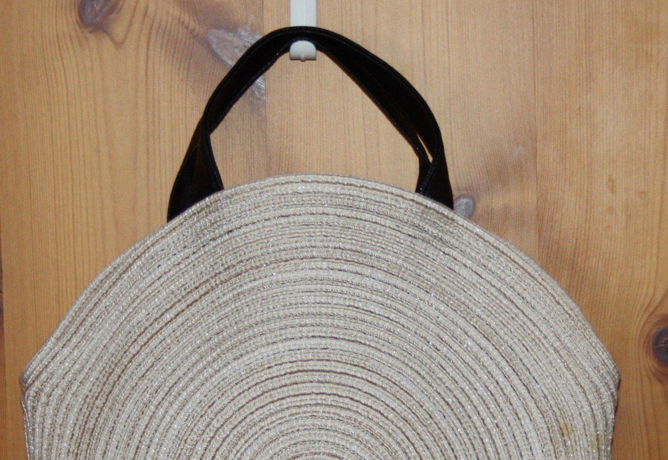 Borse da donna: Tasche beige - schwarz mit Satin Schleifen – Nuovo (secondo la descrizione) da Flüelen venduto da Diversicum-HandMade 3