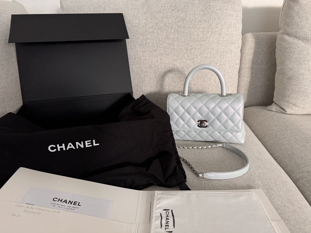 Chanel Borse da donna: Chanel Coco Handle, Light Blue Caviar Leather, New! – Nuovo (secondo la descrizione) da Therwil venduto da as_good_as_new